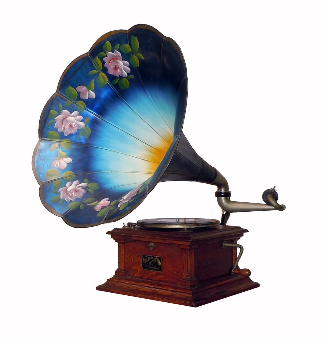 A Victor III talking machine with a hand-painted blue morning-glory horn